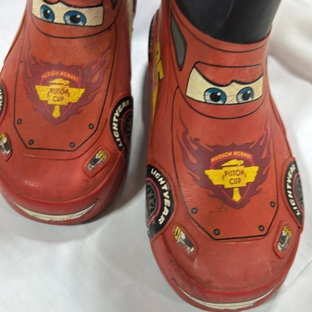 Disney Lightning McQueen race track pull on mud boots kids 7/8